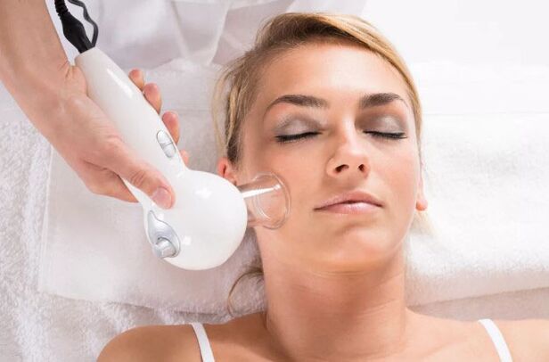 A vacuum massage helps cleanse your facial skin and smooth out wrinkles